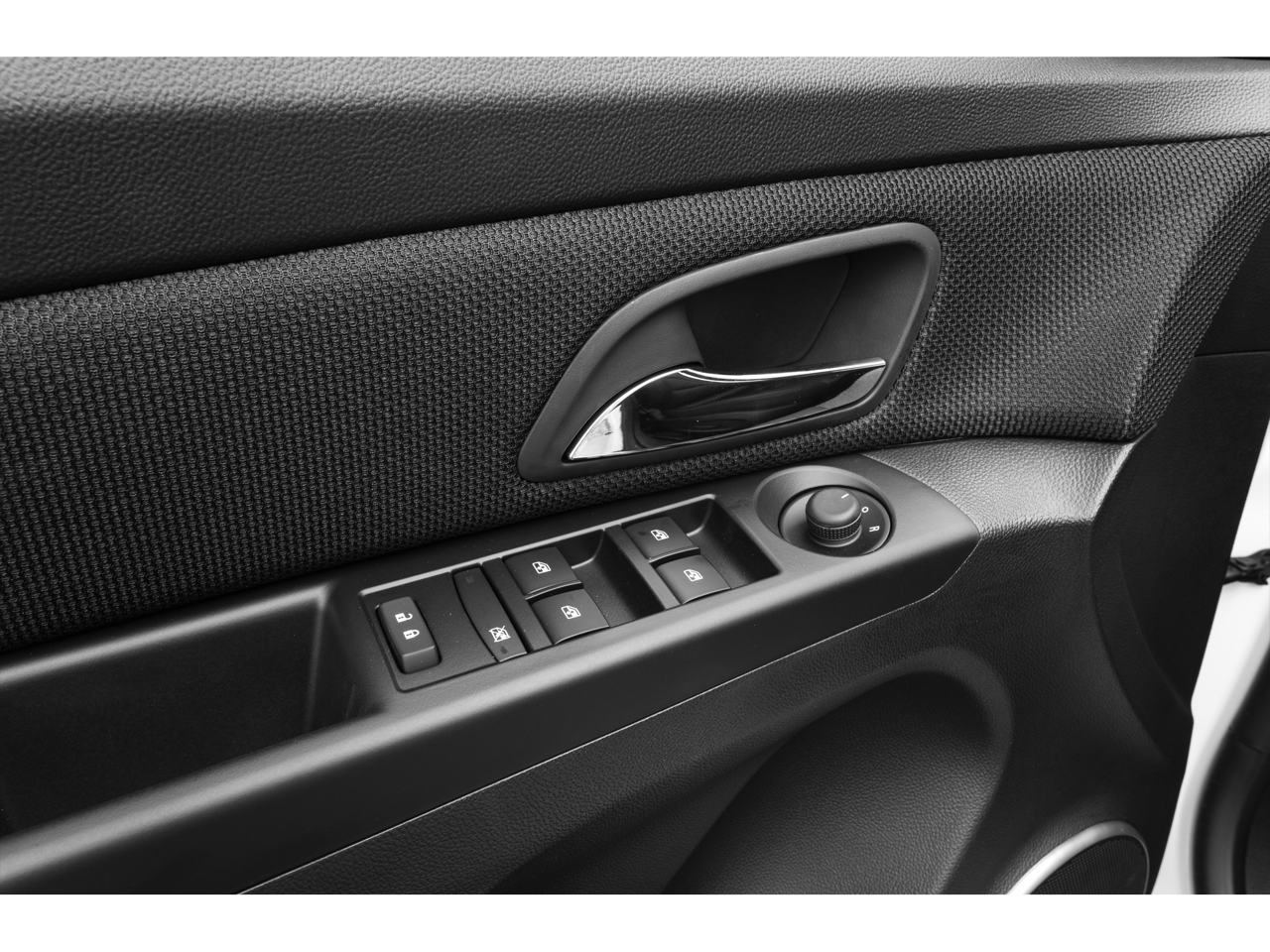 2015 Chevrolet Cruze LS Sedan 4D