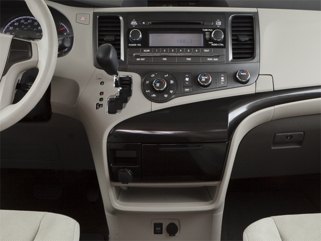 2013 Toyota Sienna LE Minivan 4D