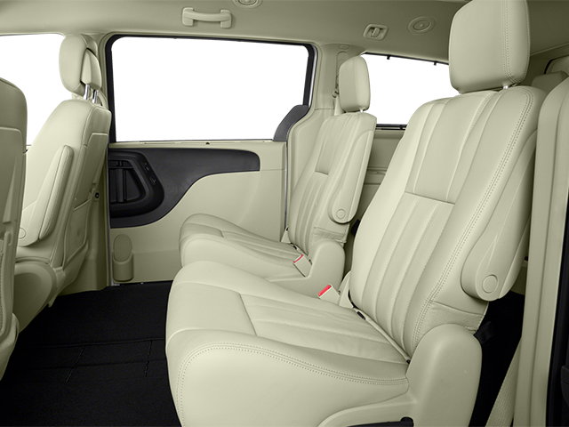 2014 Chrysler Town & Country Limited Minivan 4D