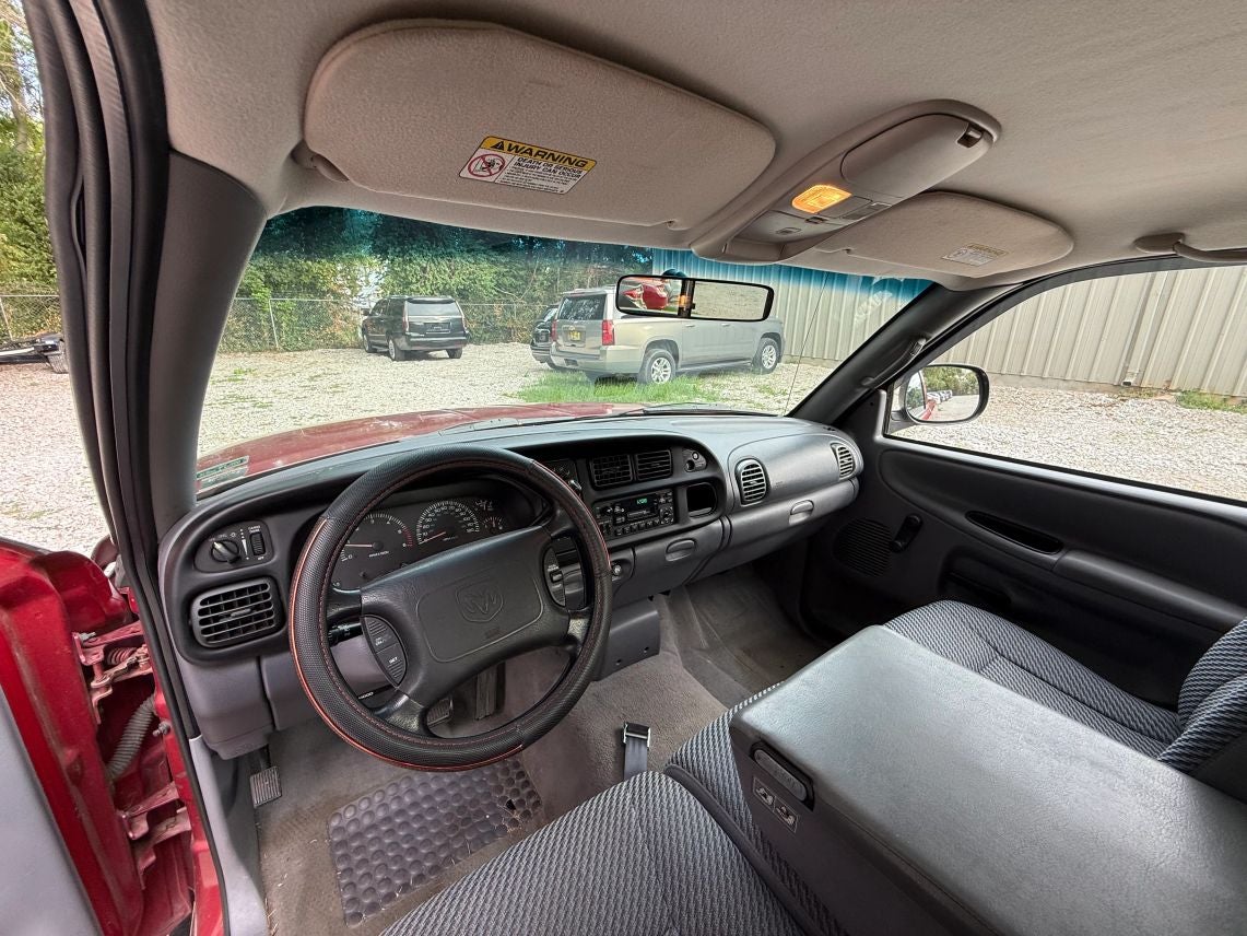 1999 Dodge Ram 1500 Regular Cab Short Bed
