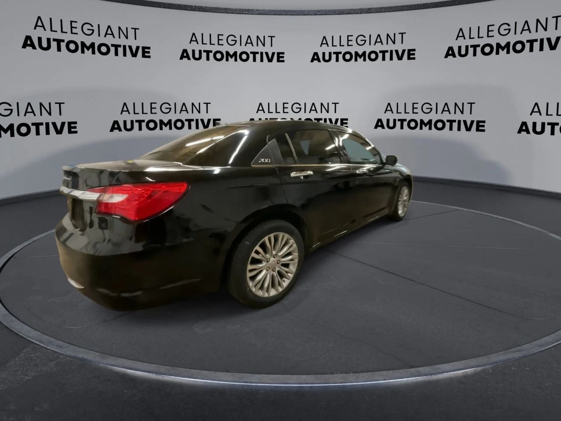 2012 Chrysler 200 Limited Sedan 4D