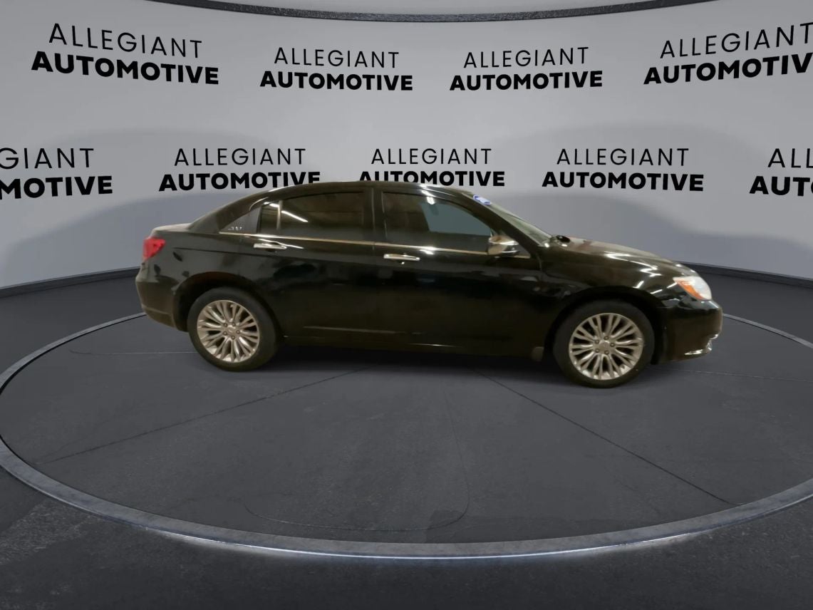 2012 Chrysler 200 Limited Sedan 4D