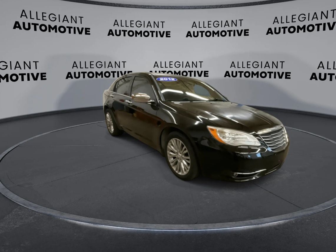 2012 Chrysler 200 Limited Sedan 4D