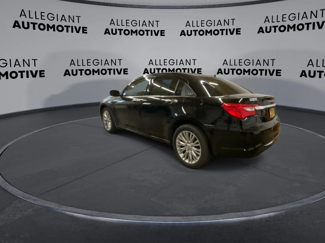 2012 Chrysler 200 Limited Sedan 4D