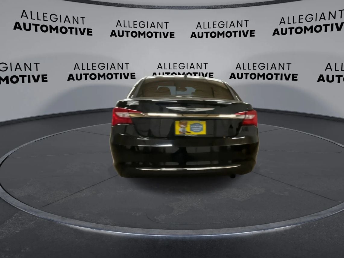 2012 Chrysler 200 Limited Sedan 4D