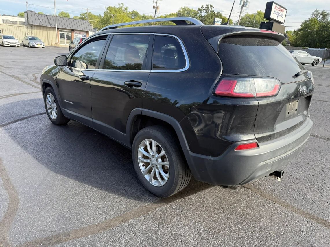 2019 Jeep Cherokee Latitude Sport Utility 4D