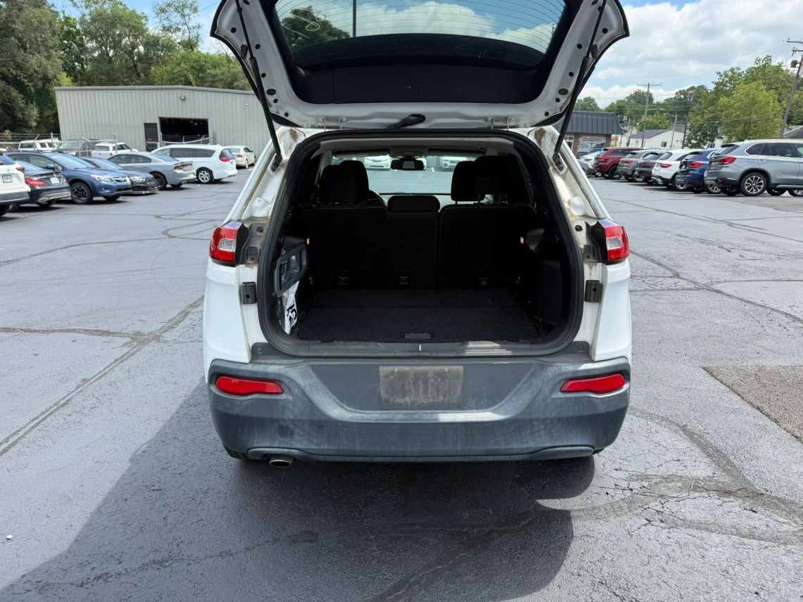 2016 Jeep Cherokee Latitude Sport Utility 4D