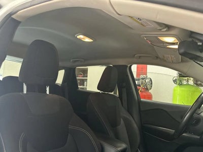 2016 Jeep Cherokee Latitude Sport Utility 4D
