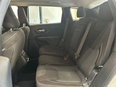 2016 Jeep Cherokee Latitude Sport Utility 4D