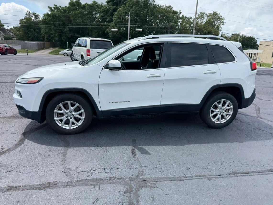 2016 Jeep Cherokee Latitude Sport Utility 4D