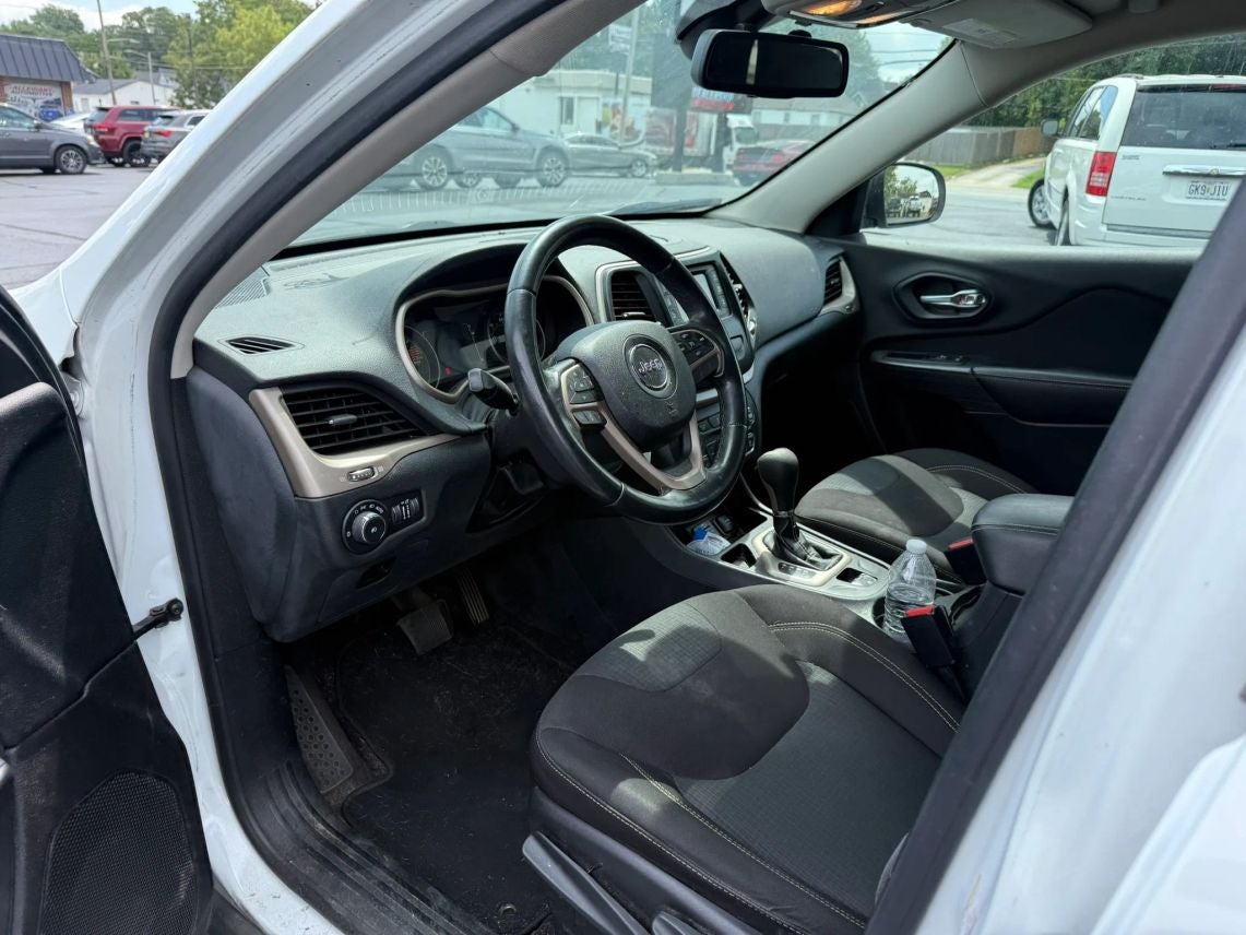 2016 Jeep Cherokee Latitude Sport Utility 4D