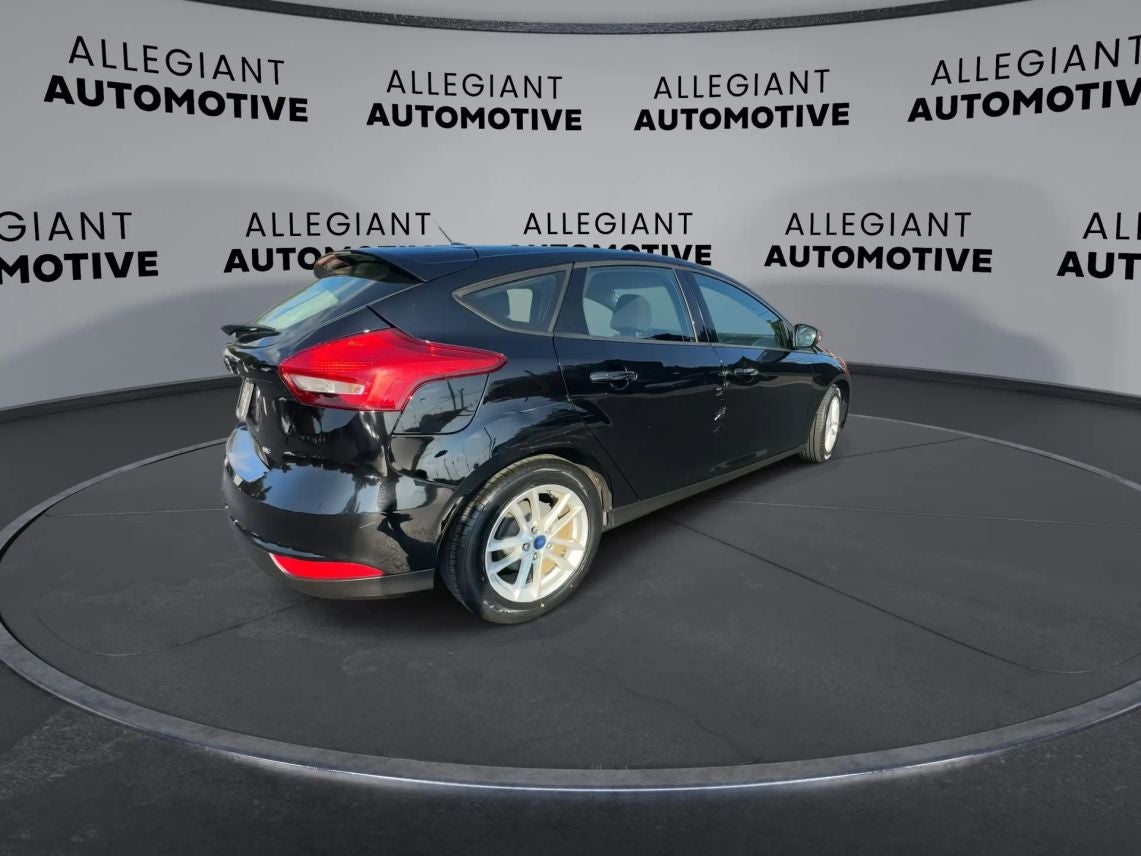 2017 Ford Focus SE Hatchback 4D