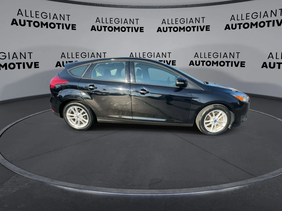 2017 Ford Focus SE Hatchback 4D