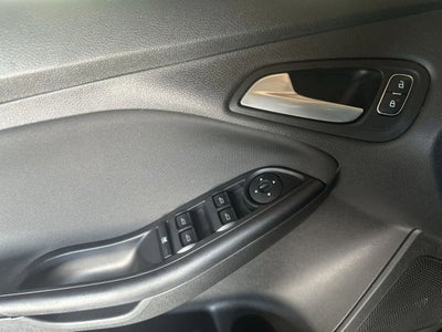 2017 Ford Focus SE Hatchback 4D