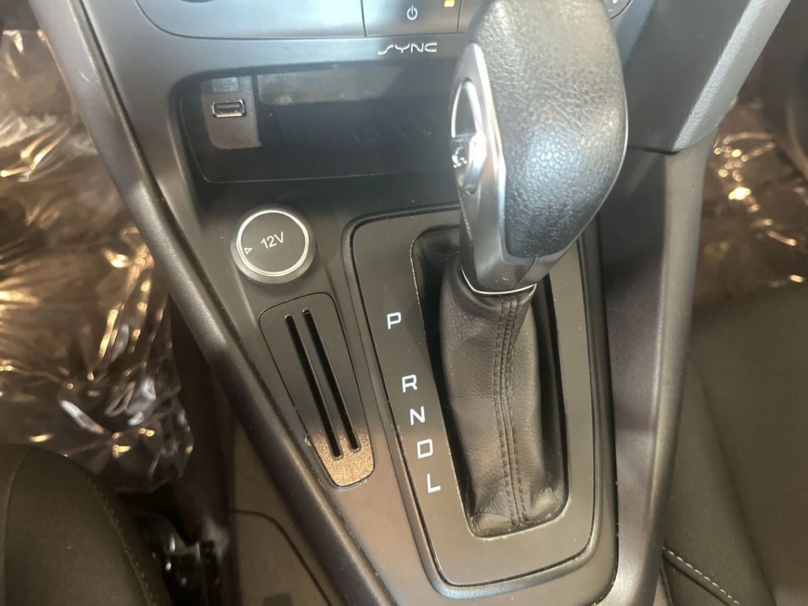 2017 Ford Focus SE Hatchback 4D