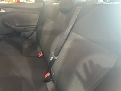 2017 Ford Focus SE Hatchback 4D