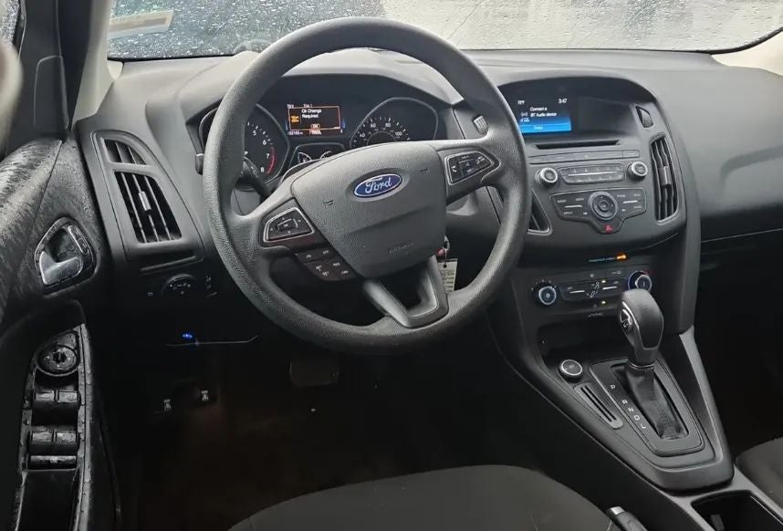 2017 Ford Focus SE Hatchback 4D