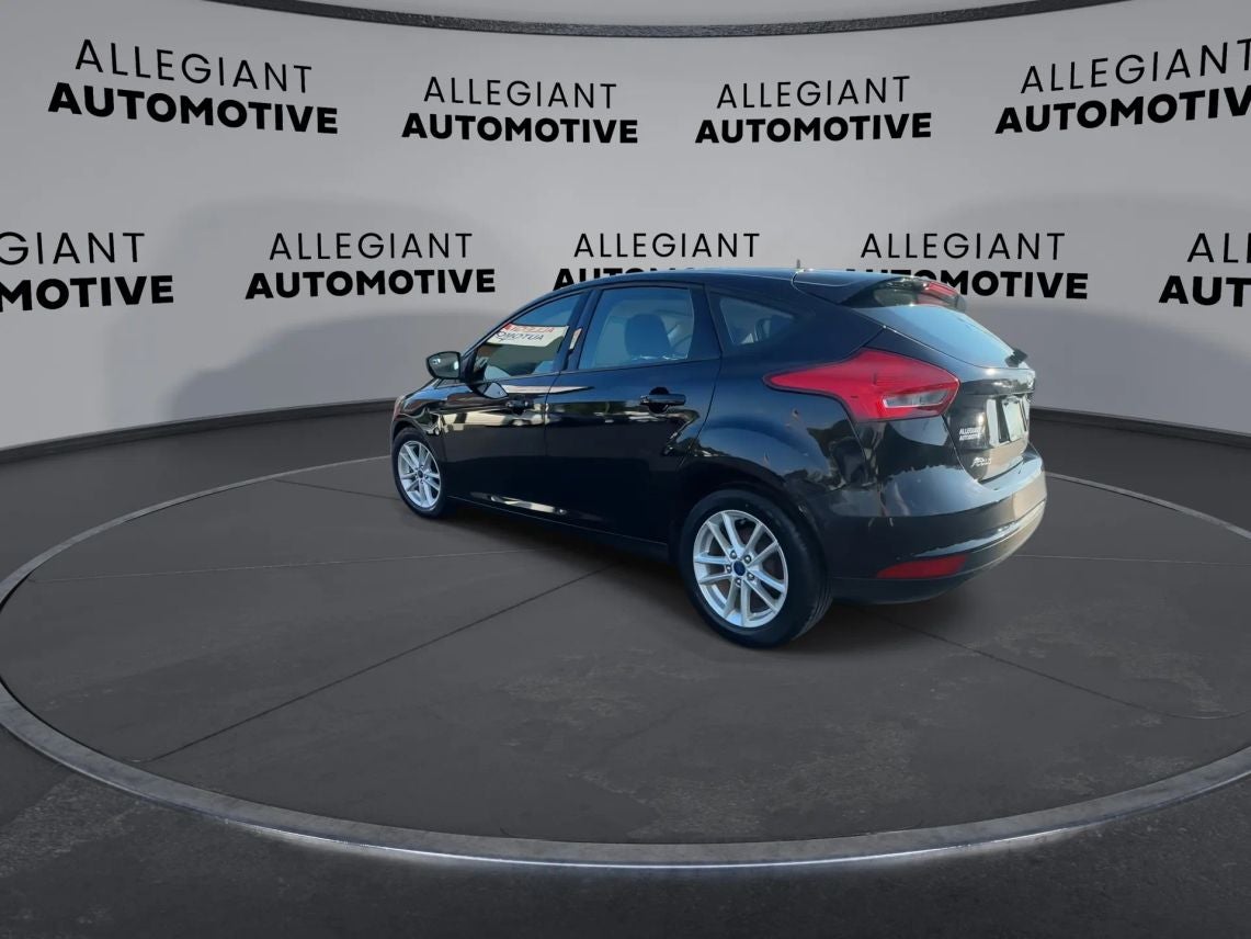 2017 Ford Focus SE Hatchback 4D