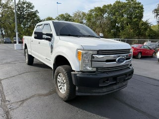 2017 Ford F250 Super Duty Crew Cab Lariat Pickup 4D 6 3/4 ft
