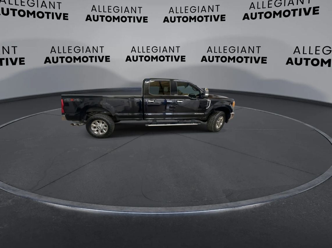 2017 Ford F350 Super Duty Crew Cab Lariat Pickup 4D 8 ft