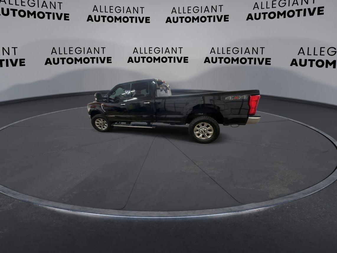 2017 Ford F350 Super Duty Crew Cab Lariat Pickup 4D 8 ft