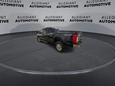 2017 Ford F350 Super Duty Crew Cab Lariat Pickup 4D 8 ft