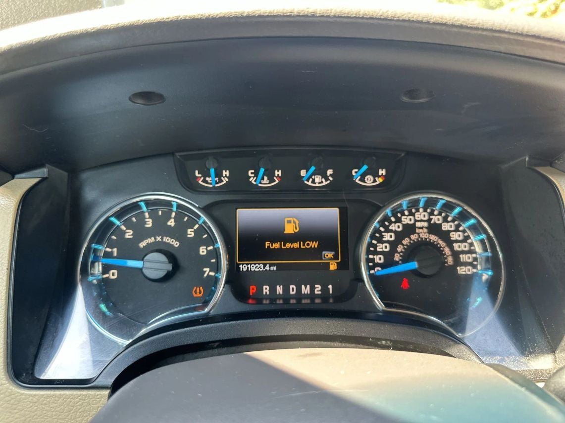 2013 Ford F150 SuperCrew Cab XLT Pickup 4D 5 1/2 ft