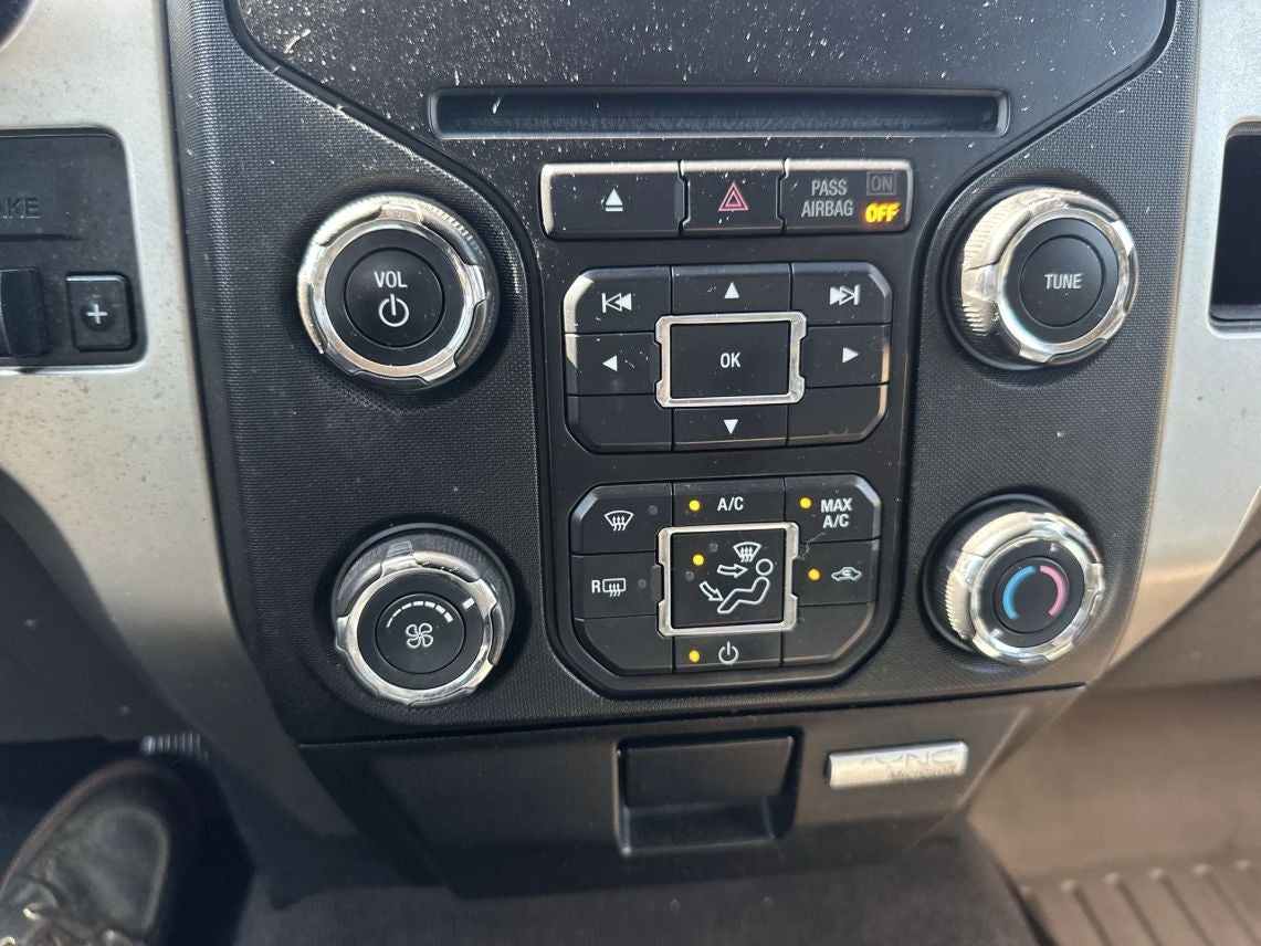 2013 Ford F150 SuperCrew Cab XLT Pickup 4D 5 1/2 ft