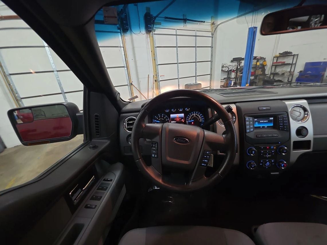 2014 Ford F150 SuperCrew Cab XLT Pickup 4D 5 1/2 ft