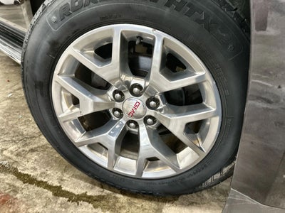2018 GMC Yukon SLT Sport Utility 4D