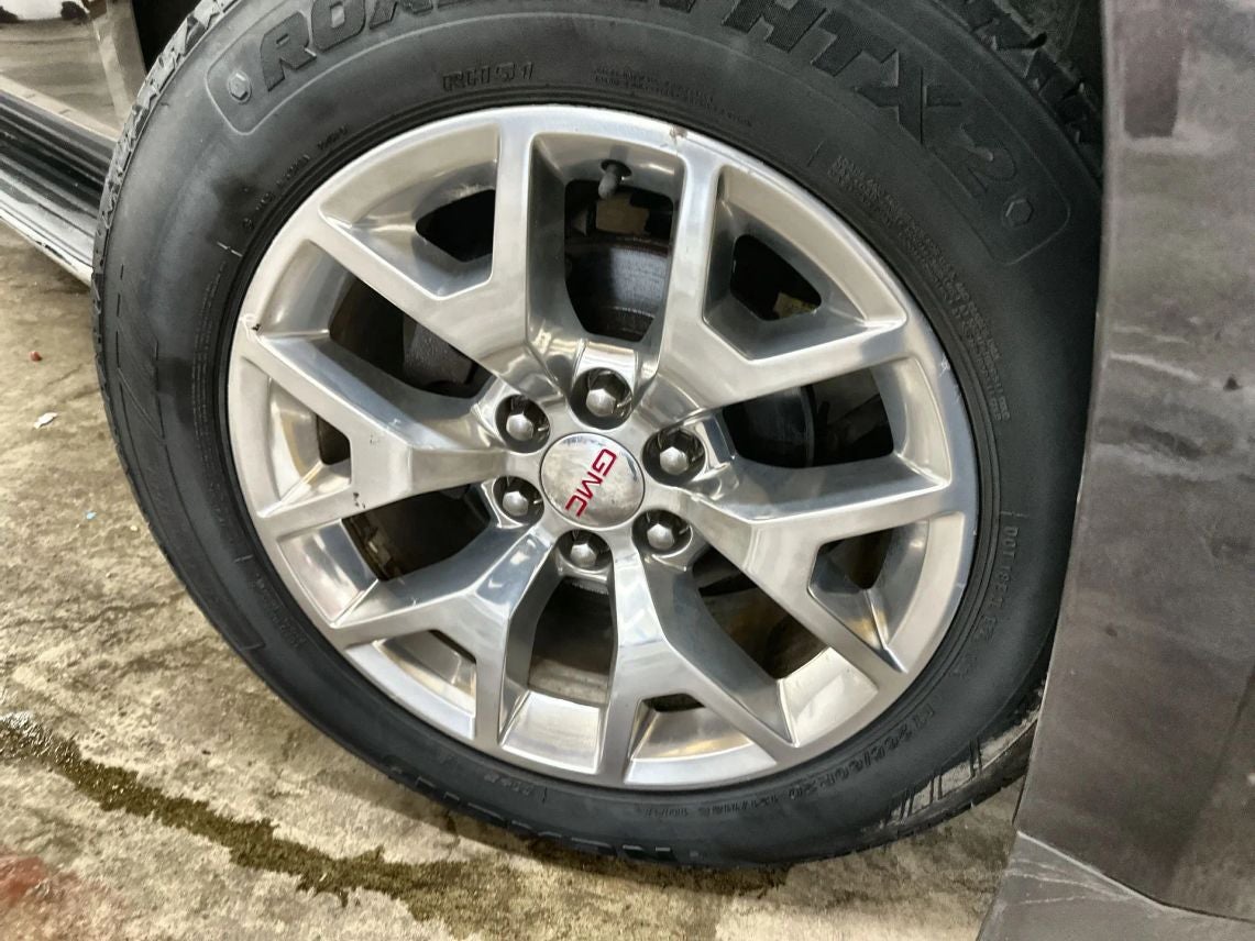 2018 GMC Yukon SLT Sport Utility 4D