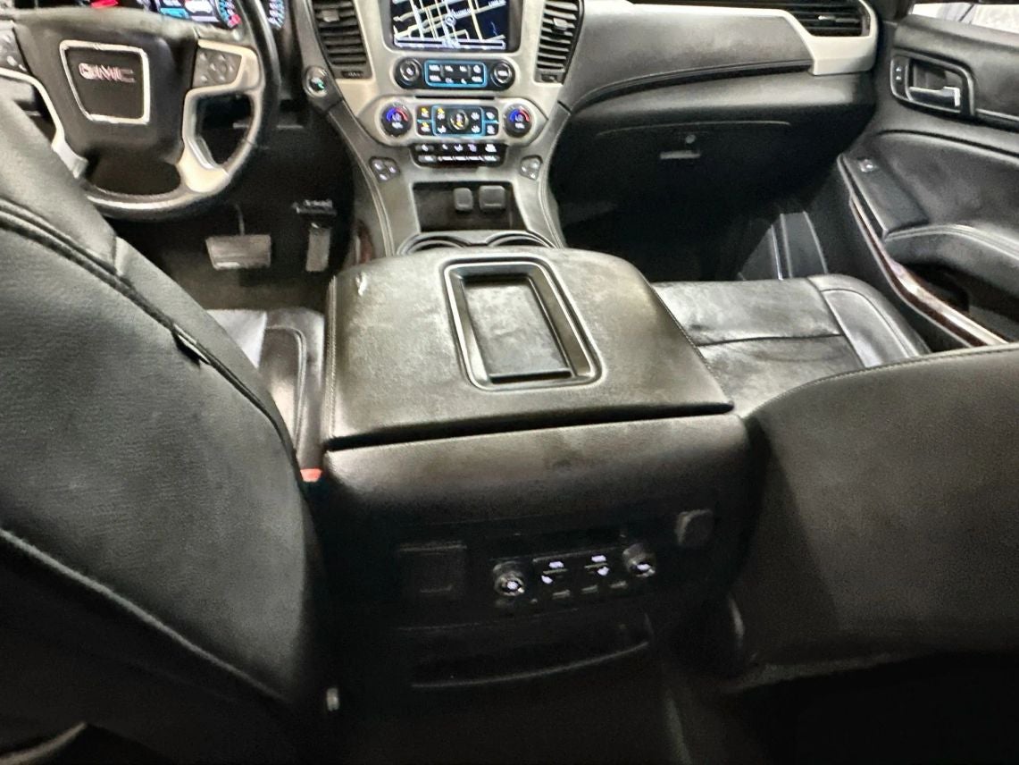 2018 GMC Yukon SLT Sport Utility 4D