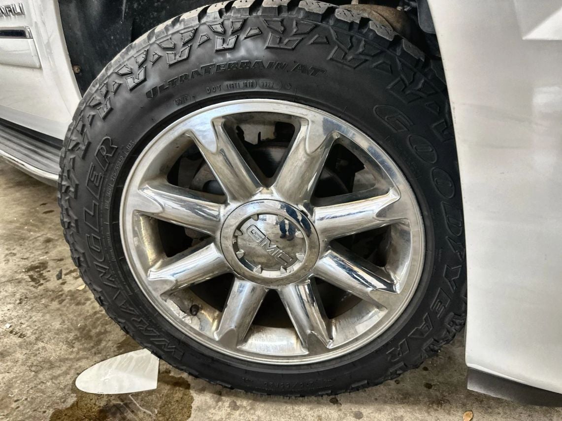 2011 GMC Yukon Denali Sport Utility 4D