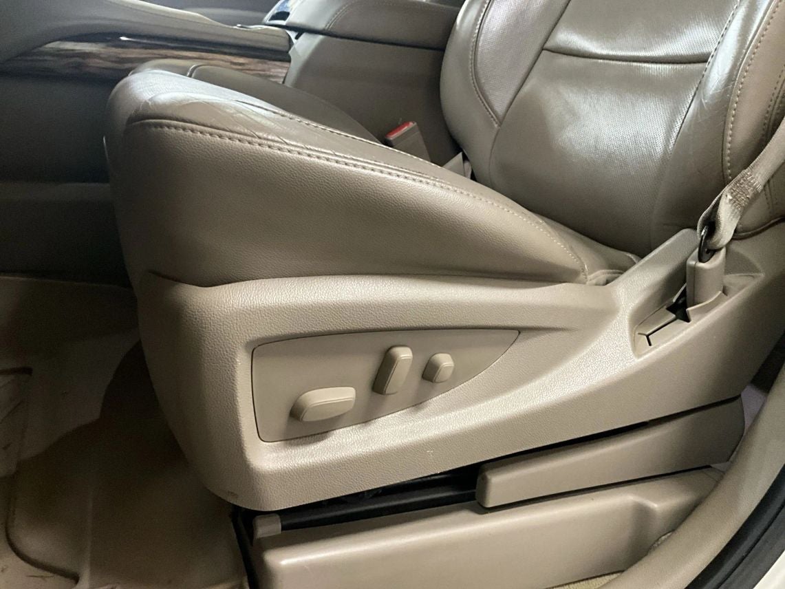 2016 GMC Yukon XL SLT Sport Utility 4D