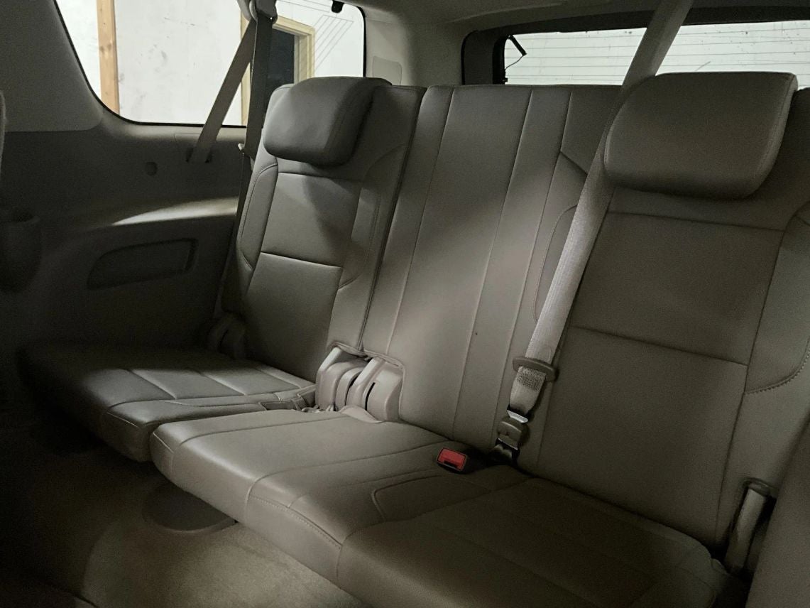 2016 GMC Yukon XL SLT Sport Utility 4D