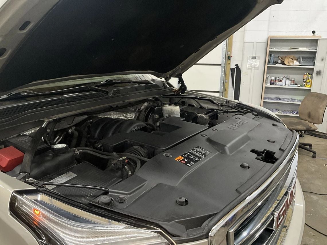 2016 GMC Yukon XL SLT Sport Utility 4D