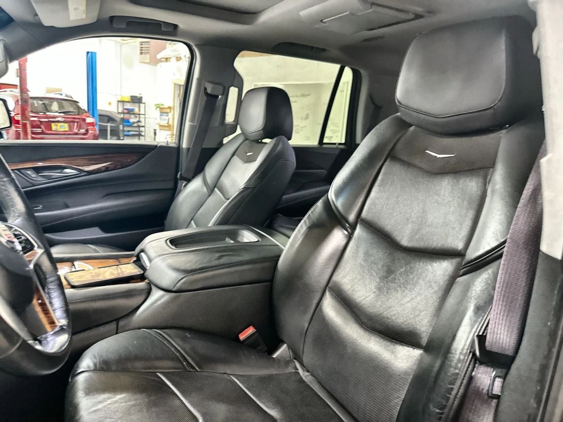 2015 Cadillac Escalade Luxury Sport Utility 4D