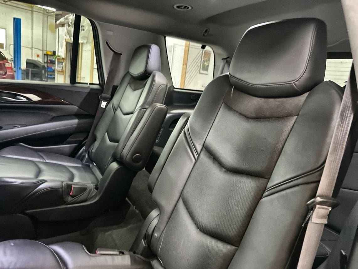 2015 Cadillac Escalade Luxury Sport Utility 4D