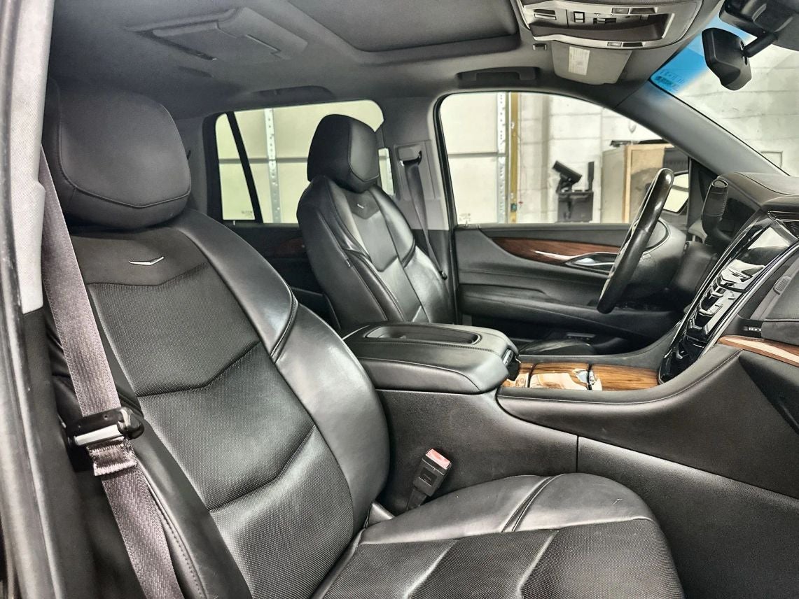 2015 Cadillac Escalade Luxury Sport Utility 4D