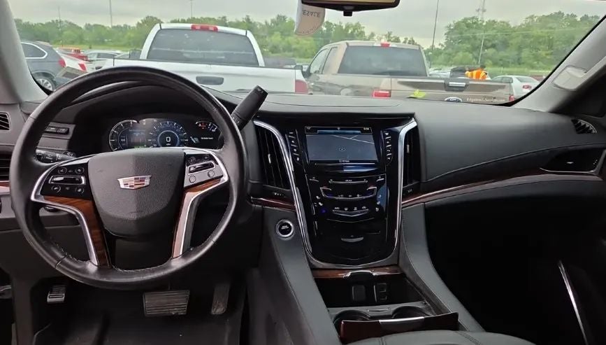 2017 Cadillac Escalade ESV Luxury Sport Utility 4D