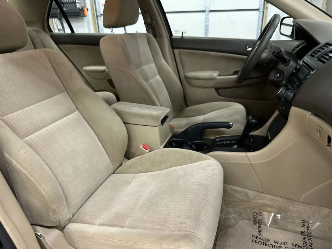 2005 Honda Accord LX Sedan 4D