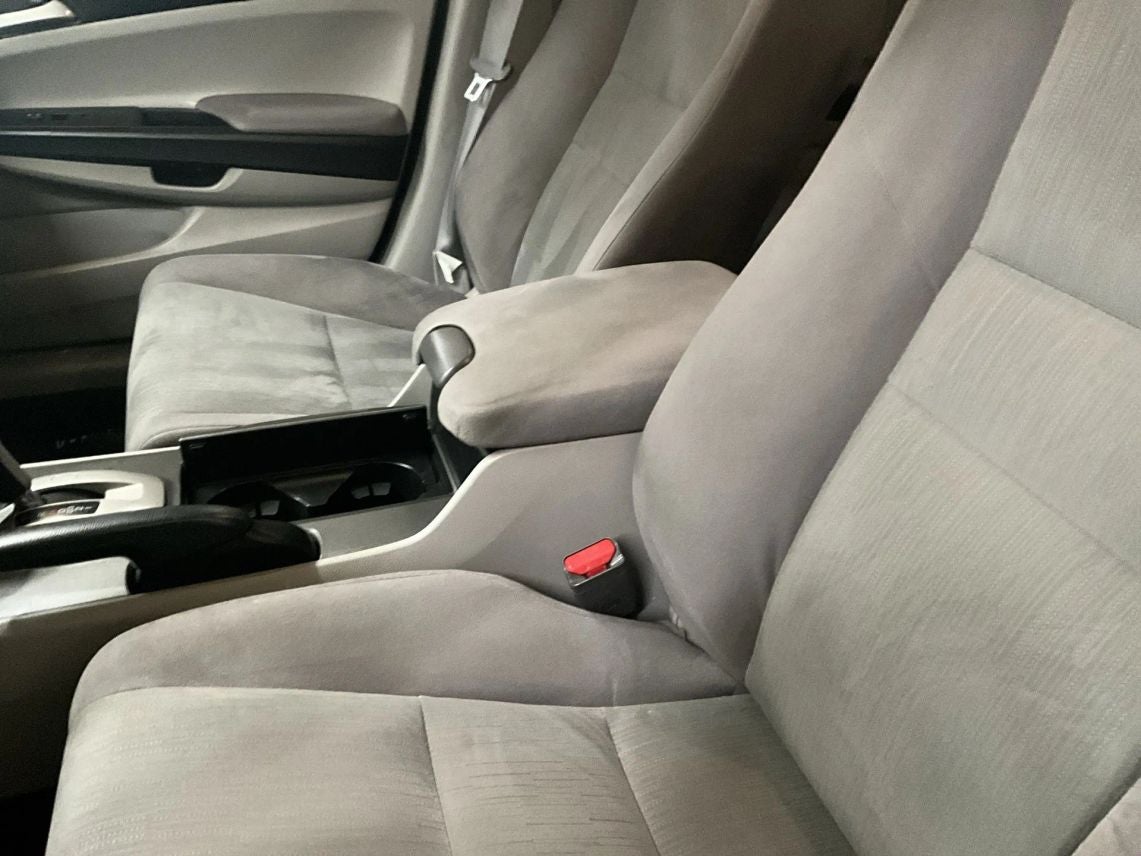 2011 Honda Accord LX Sedan 4D