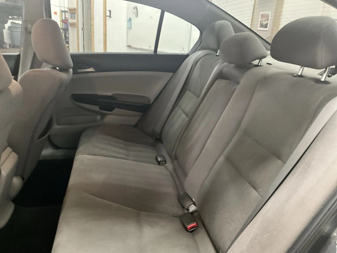 2011 Honda Accord LX Sedan 4D