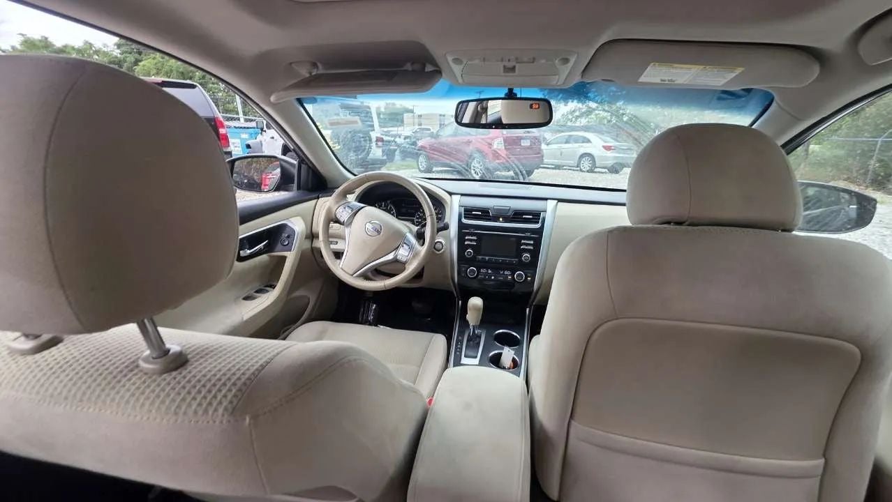 2015 Nissan Altima 2.5 SV Sedan 4D