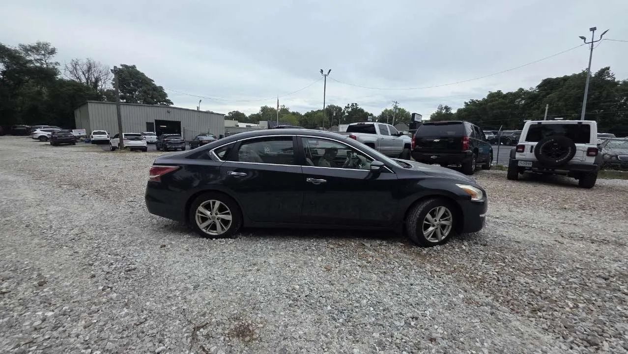 2015 Nissan Altima 2.5 SV Sedan 4D