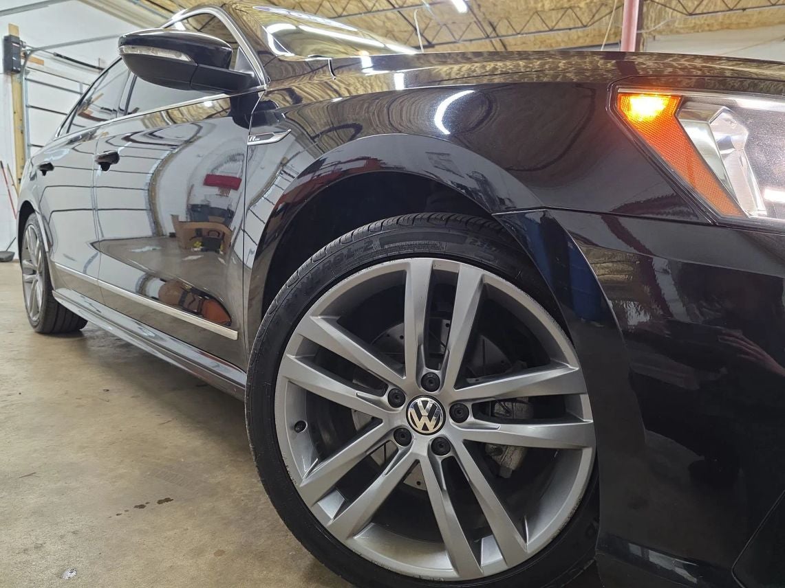 2017 Volkswagen Passat 1.8T R-Line Sedan 4D