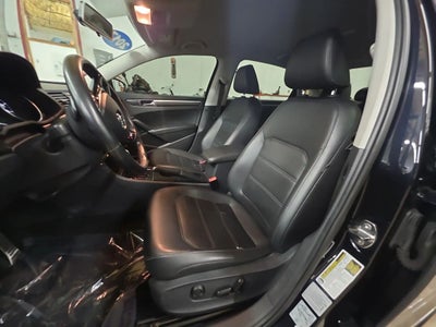 2017 Volkswagen Passat 1.8T R-Line Sedan 4D