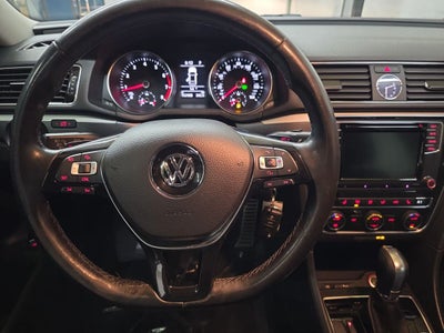 2017 Volkswagen Passat 1.8T R-Line Sedan 4D