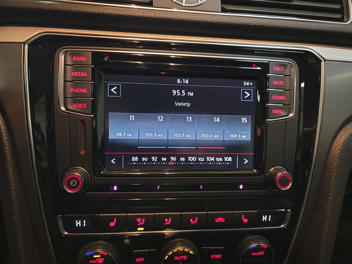 2017 Volkswagen Passat 1.8T R-Line Sedan 4D