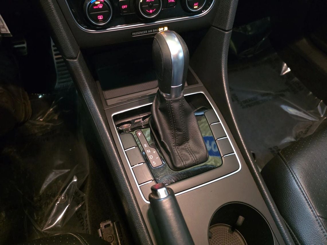 2017 Volkswagen Passat 1.8T R-Line Sedan 4D